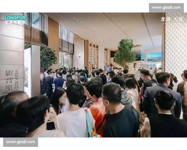 热度飙升引爆全网关注掀起现象级讨论狂潮持续刷屏社交平台成焦点