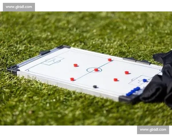 足球战术板深度解析提升比赛策略运用与实战指导